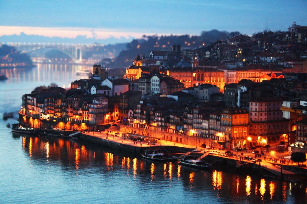 Porto, Portubgal. By Rui Bittencourt (CC BY-SA 2.0) via Flickr. https://www.flickr.com/photos/55535339@N00/6253930521