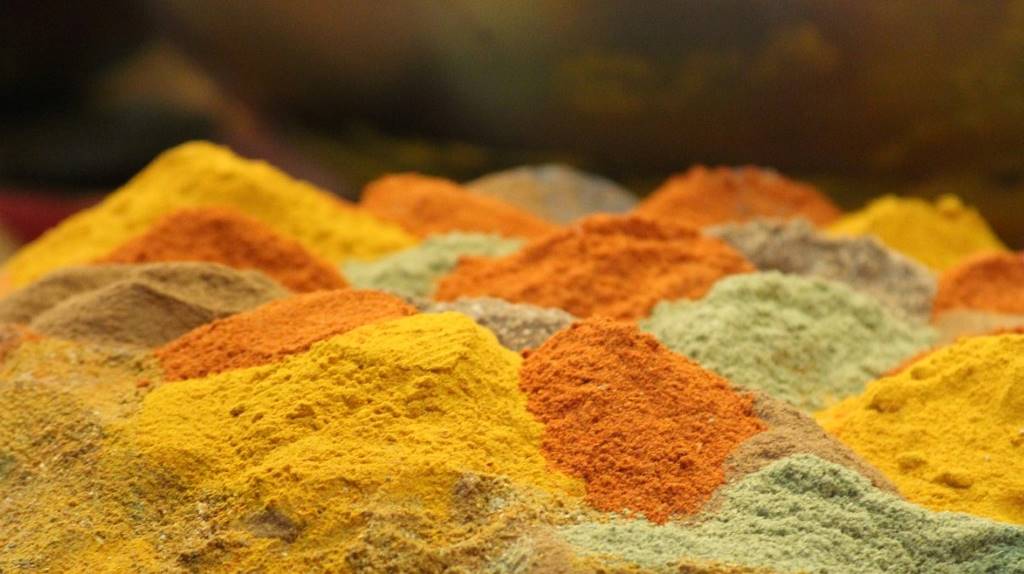 Iranian spices. Image (CC0) via Needpix. https://www.needpix.com/photo/download/558760/iran-spices-food-persian-flavor-cooking-cuisine-traditional-middle