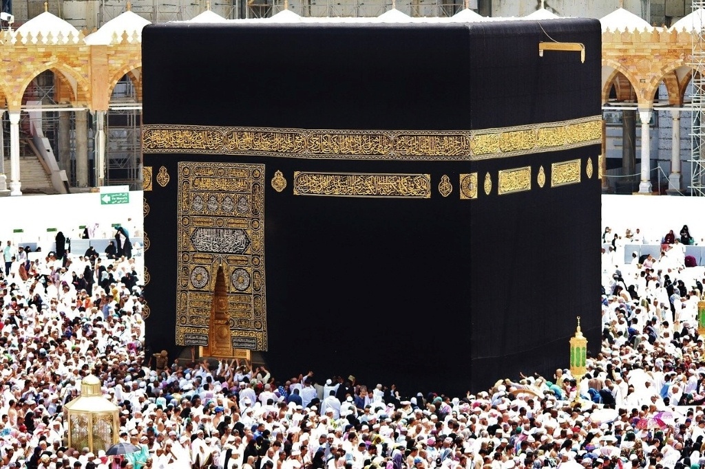 Pilgrimage, such as the annual Hajj to Mecca in Saudi Arabia, can be transformational for some, but transformational tourism need not be religious. Image by Abdullah_Shakoor (CC0) via Pixabay. https://pixabay.com/photos/religious-muhammad-religion-islam-2262799/